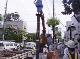 鋼製杭基礎の打込み